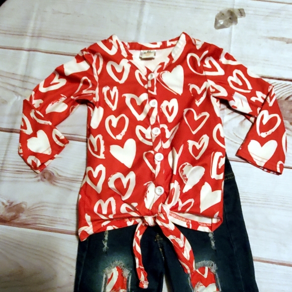 Mia Bella 2 piece Red Heart Tie Shirt & Peek a boo Jeans S 2T - Picture 3 of 11